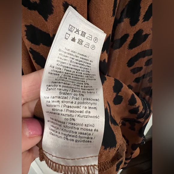 Part Two Leopard animal print key hole TALIPW BLOUSE size 40 excellent condition - Picture 12 of 13